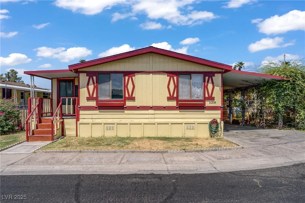 5318 Tupelo, Las Vegas, NV 89122