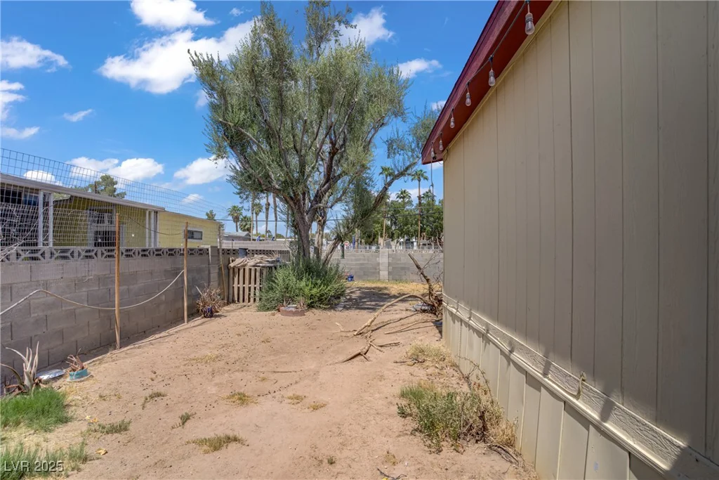 5318 Tupelo, Las Vegas, NV 89122