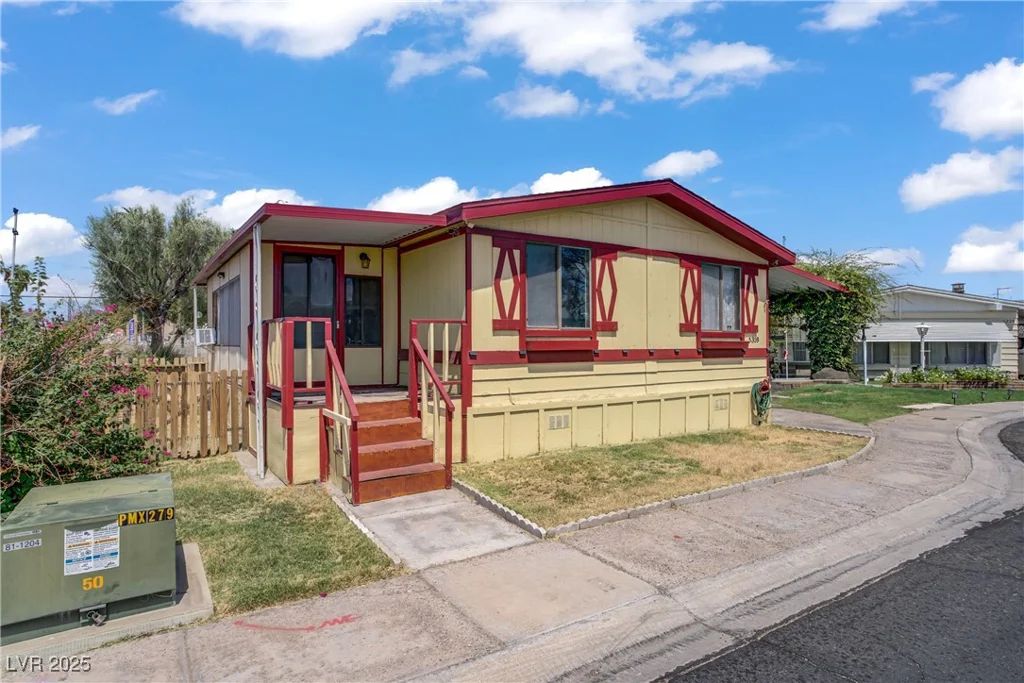 5318 Tupelo, Las Vegas, NV 89122