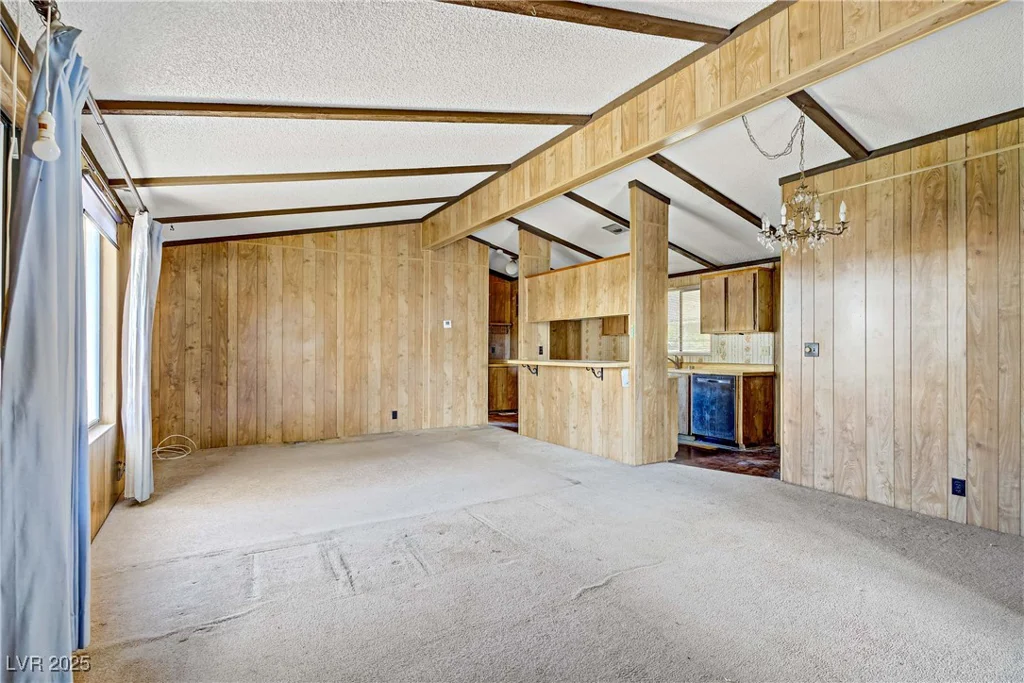 5318 Tupelo, Las Vegas, NV 89122
