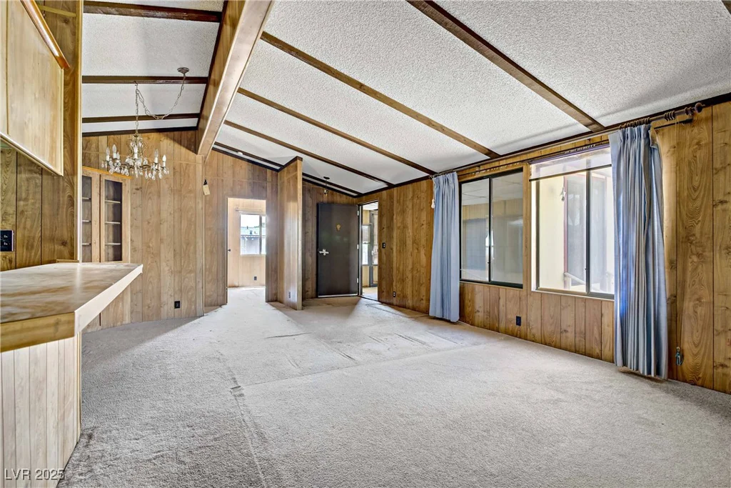 5318 Tupelo, Las Vegas, NV 89122