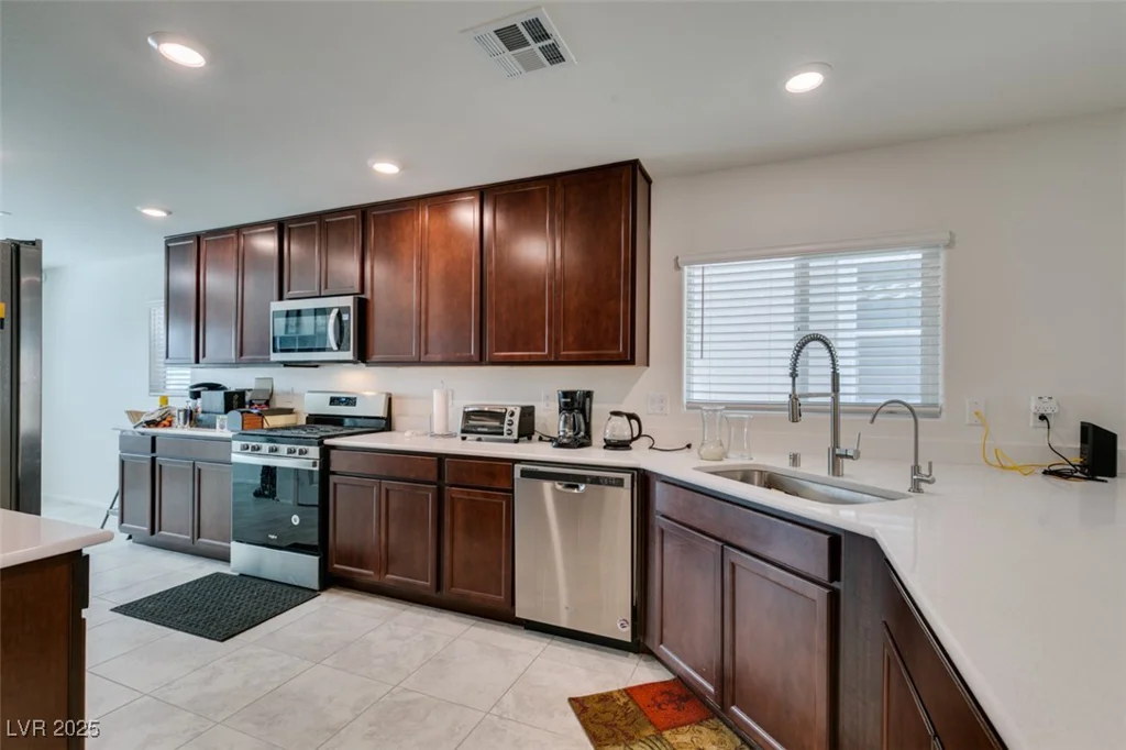 1723 Deep Valley, North Las Vegas, NV 89084
