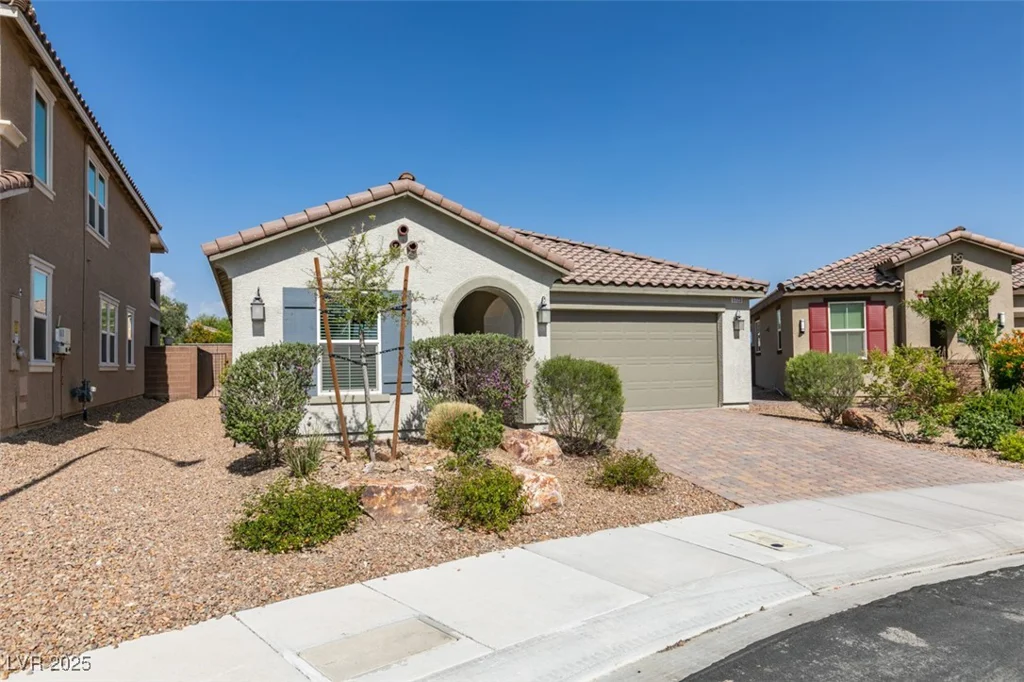 1723 Deep Valley, North Las Vegas, NV 89084