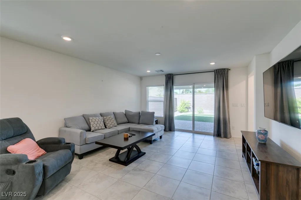 1723 Deep Valley, North Las Vegas, NV 89084
