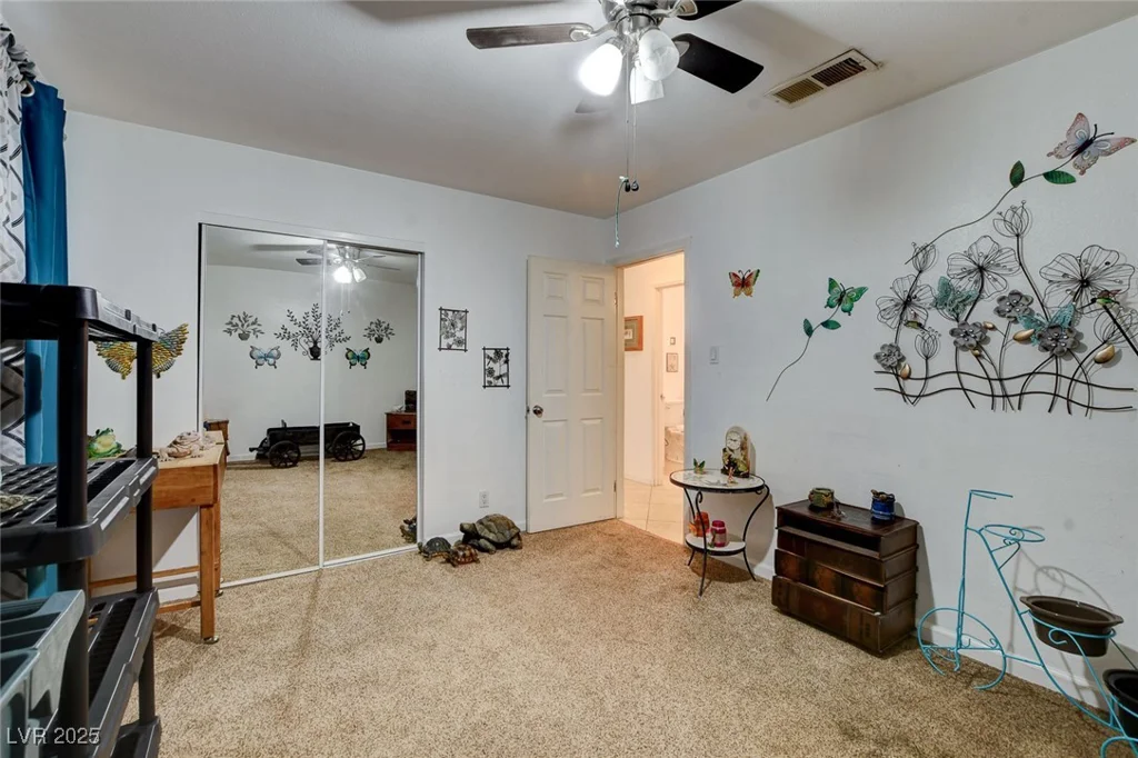 221 Thunder, Las Vegas, NV 89145