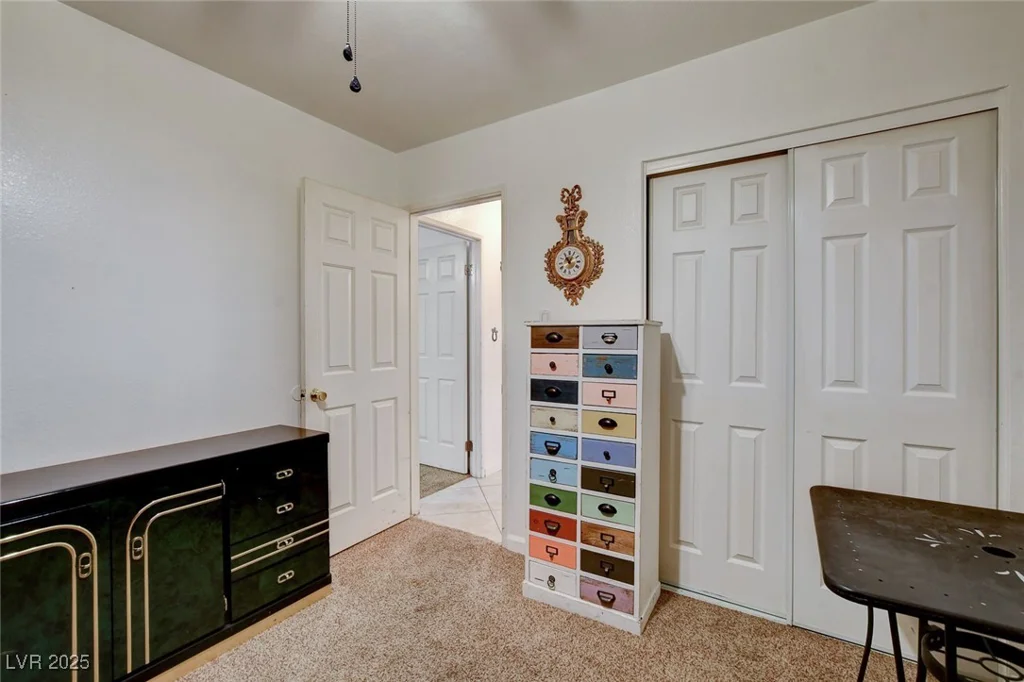 221 Thunder, Las Vegas, NV 89145