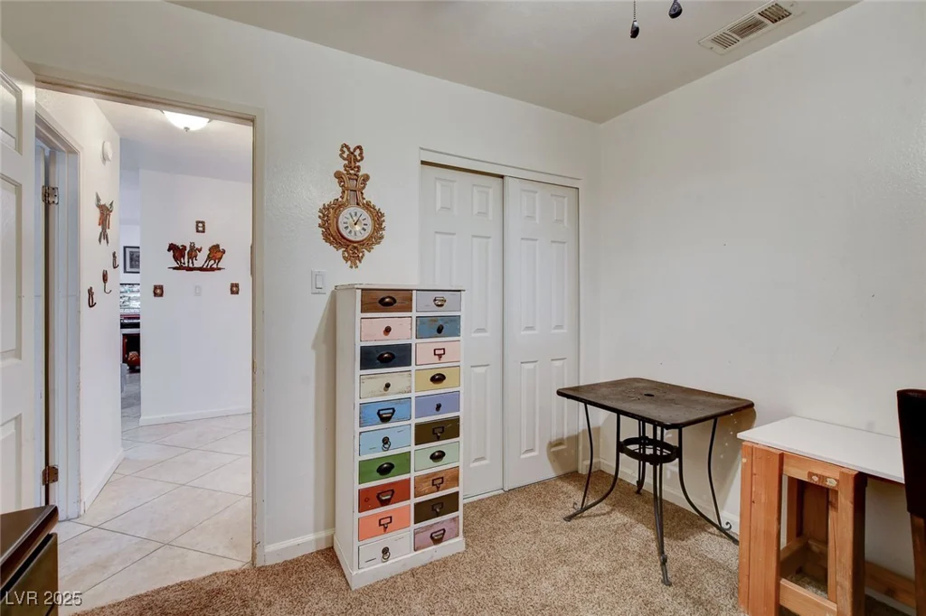 221 Thunder, Las Vegas, NV 89145