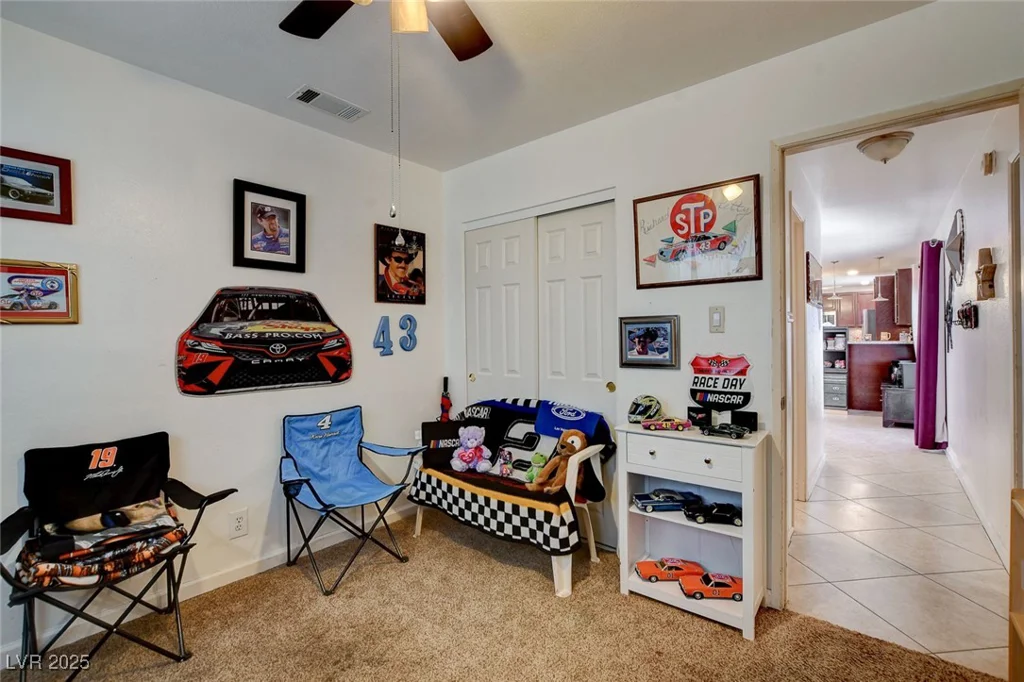 221 Thunder, Las Vegas, NV 89145