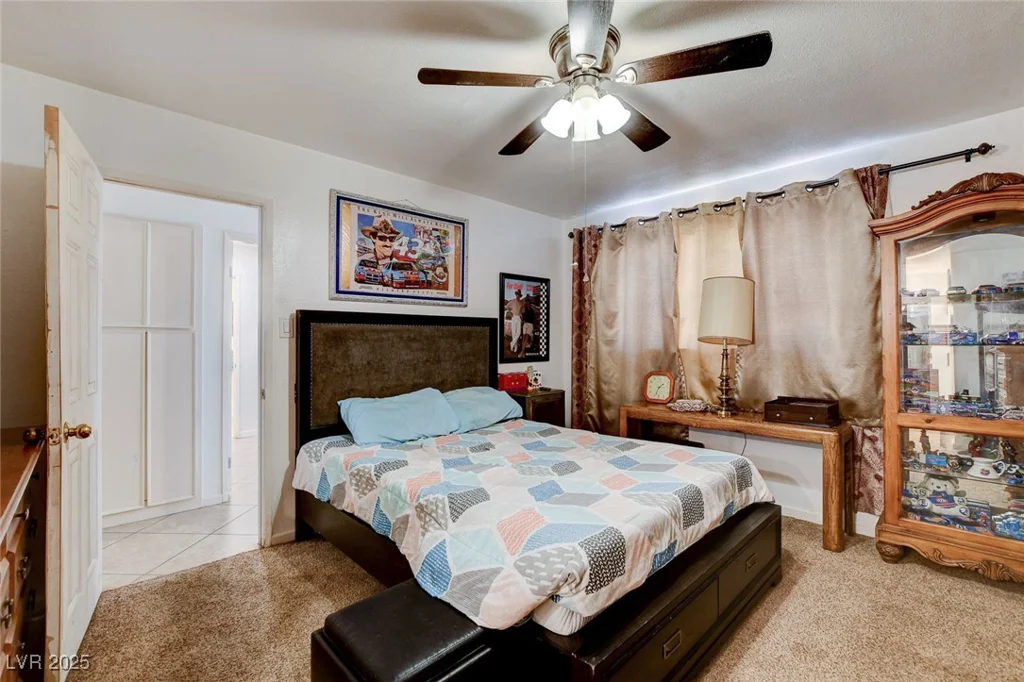 221 Thunder, Las Vegas, NV 89145