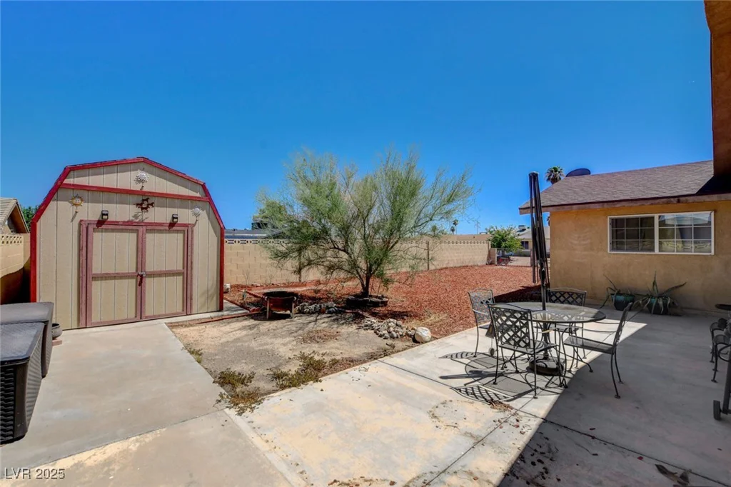221 Thunder, Las Vegas, NV 89145