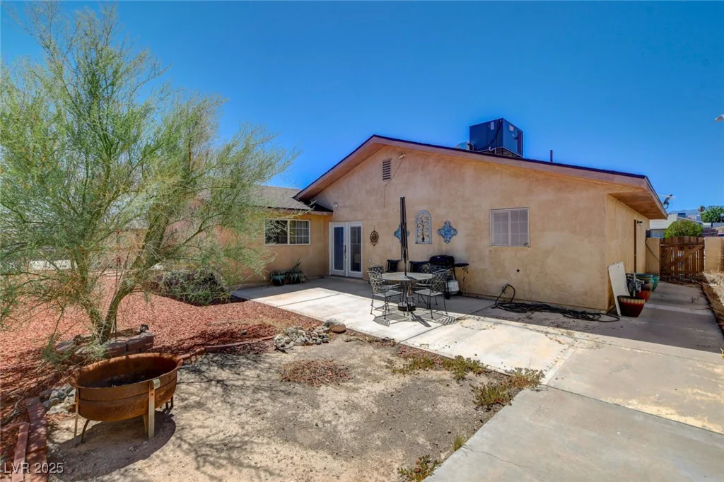 221 Thunder, Las Vegas, NV 89145