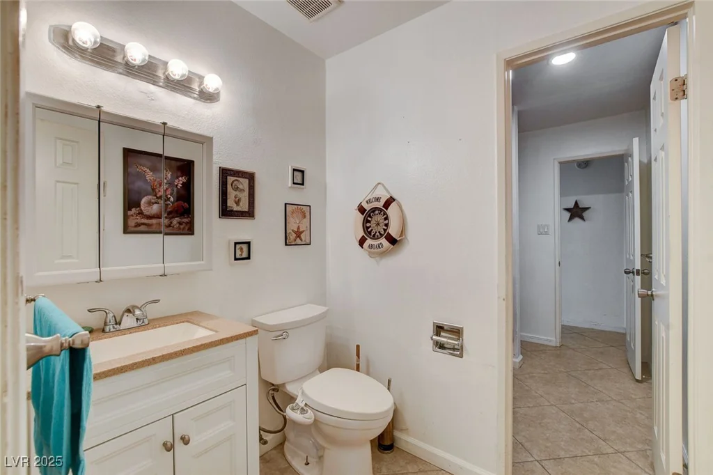221 Thunder, Las Vegas, NV 89145