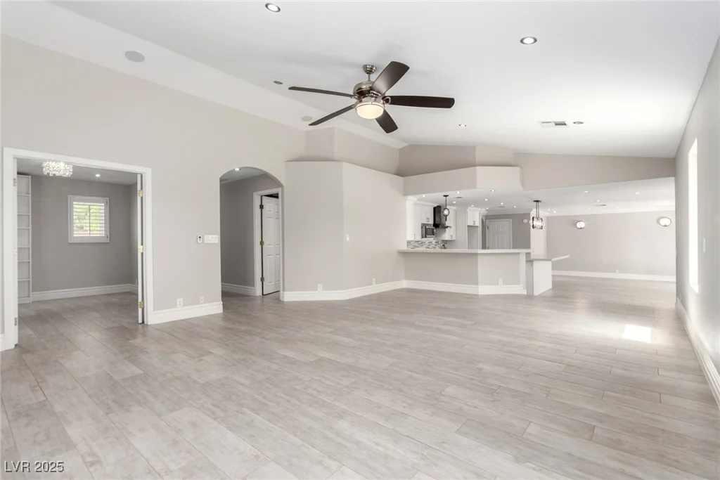 485 Robindale, Las Vegas, NV 89123