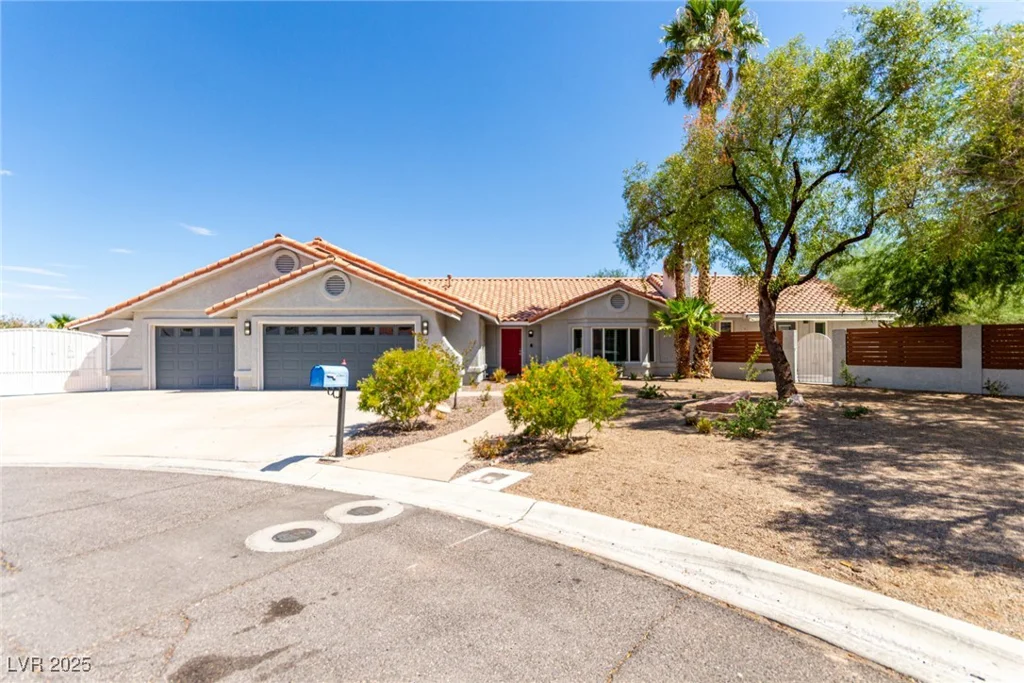 485 Robindale, Las Vegas, NV 89123