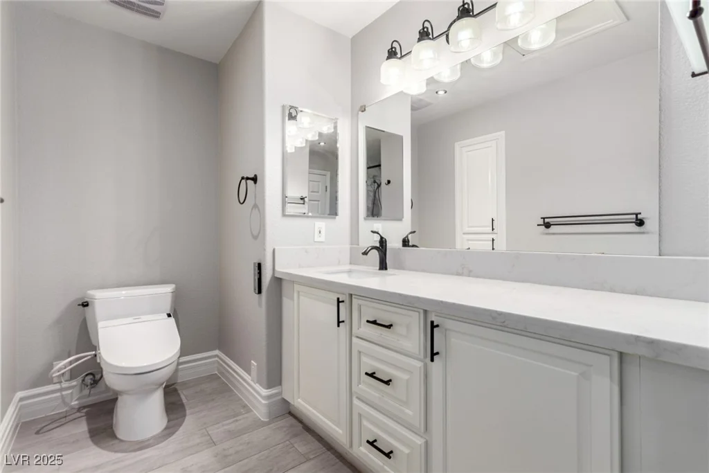 485 Robindale, Las Vegas, NV 89123