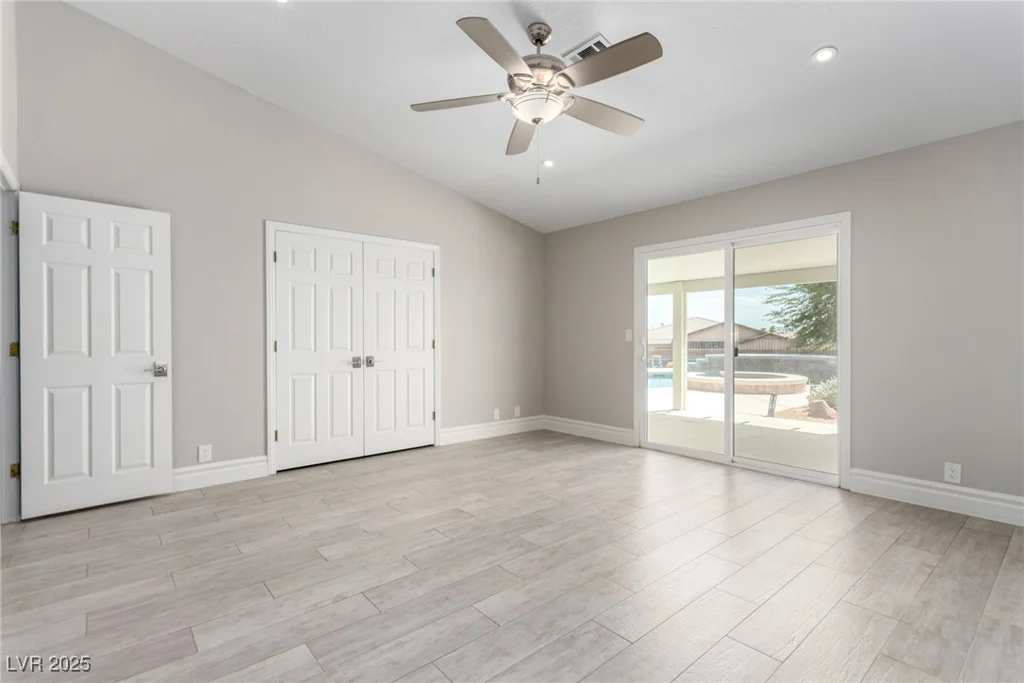 485 Robindale, Las Vegas, NV 89123
