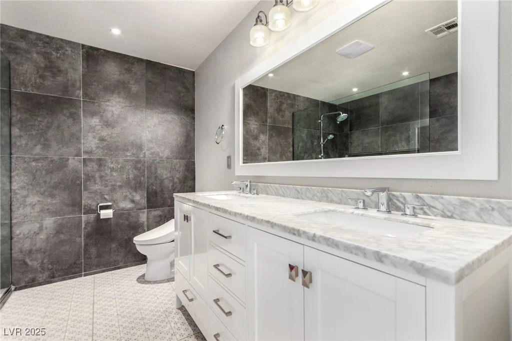 485 Robindale, Las Vegas, NV 89123