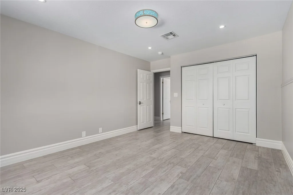 485 Robindale, Las Vegas, NV 89123