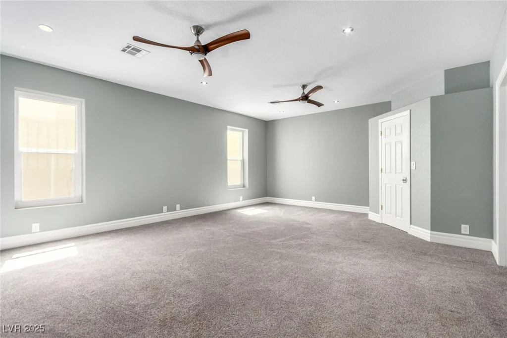 485 Robindale, Las Vegas, NV 89123