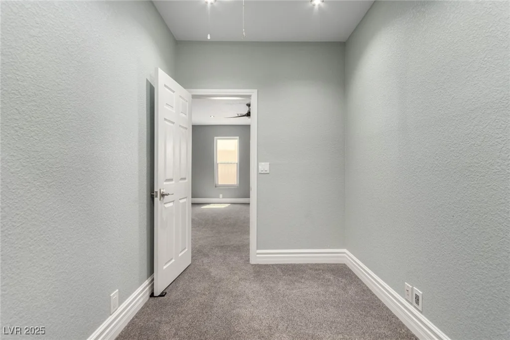 485 Robindale, Las Vegas, NV 89123