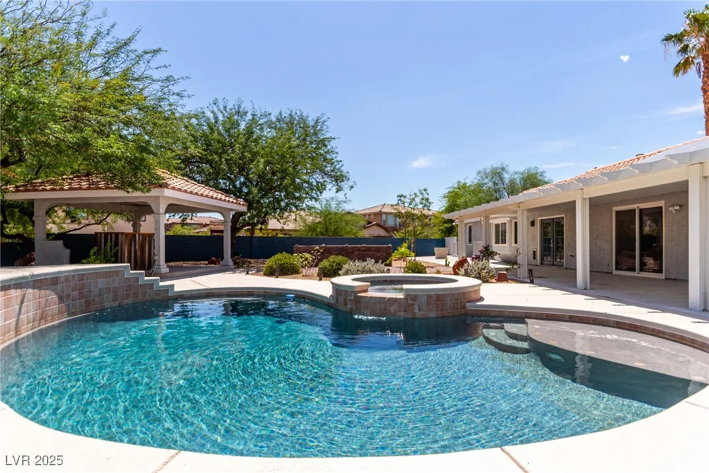 485 Robindale, Las Vegas, NV 89123