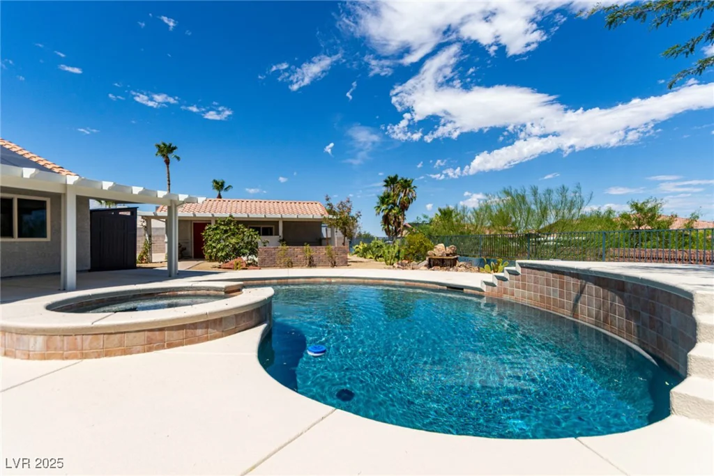 485 Robindale, Las Vegas, NV 89123