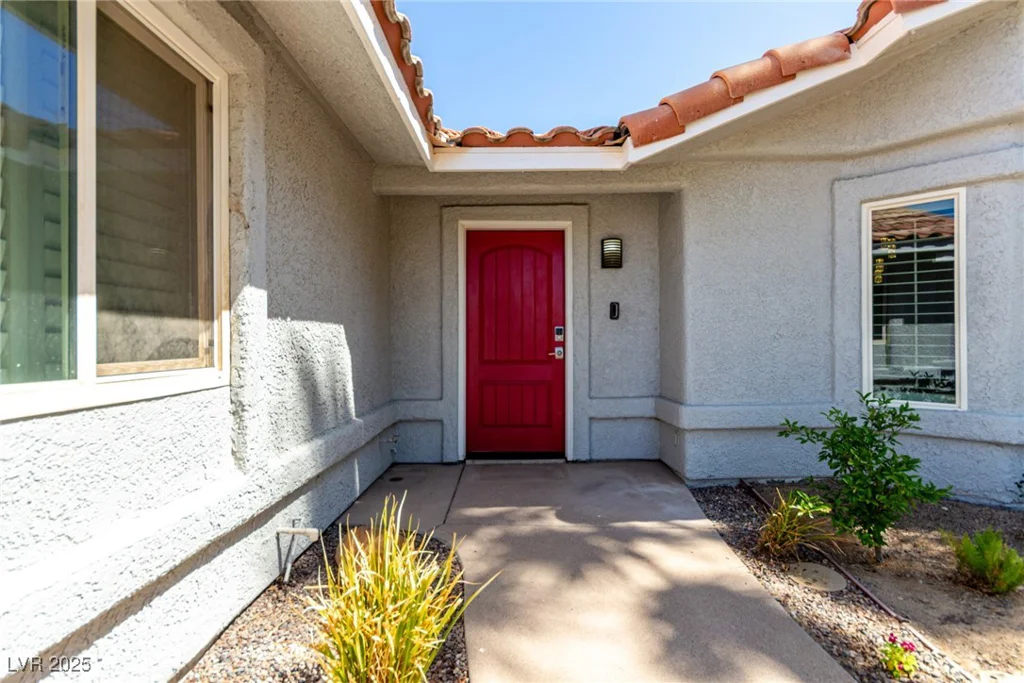 485 Robindale, Las Vegas, NV 89123