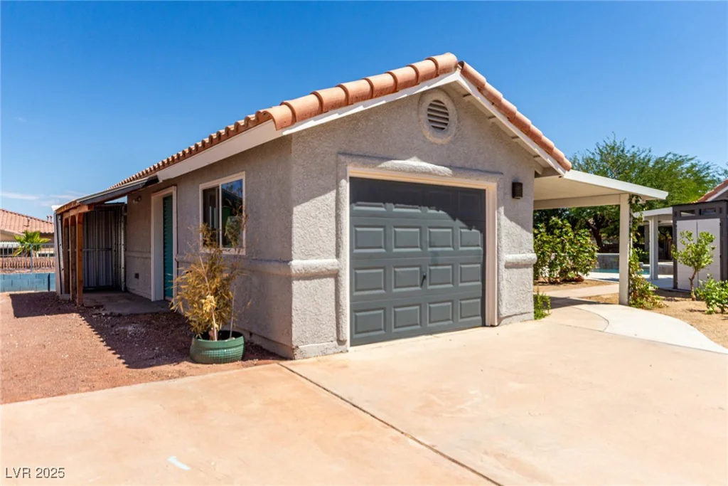 485 Robindale, Las Vegas, NV 89123