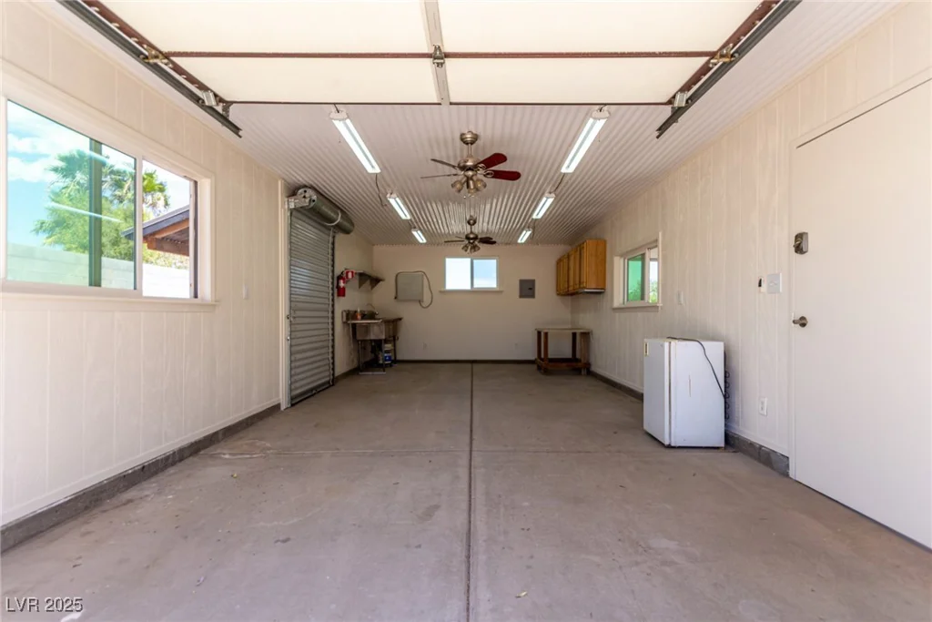 485 Robindale, Las Vegas, NV 89123