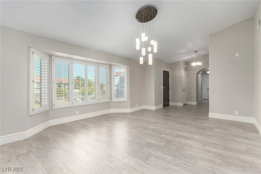 485 Robindale, Las Vegas, NV 89123