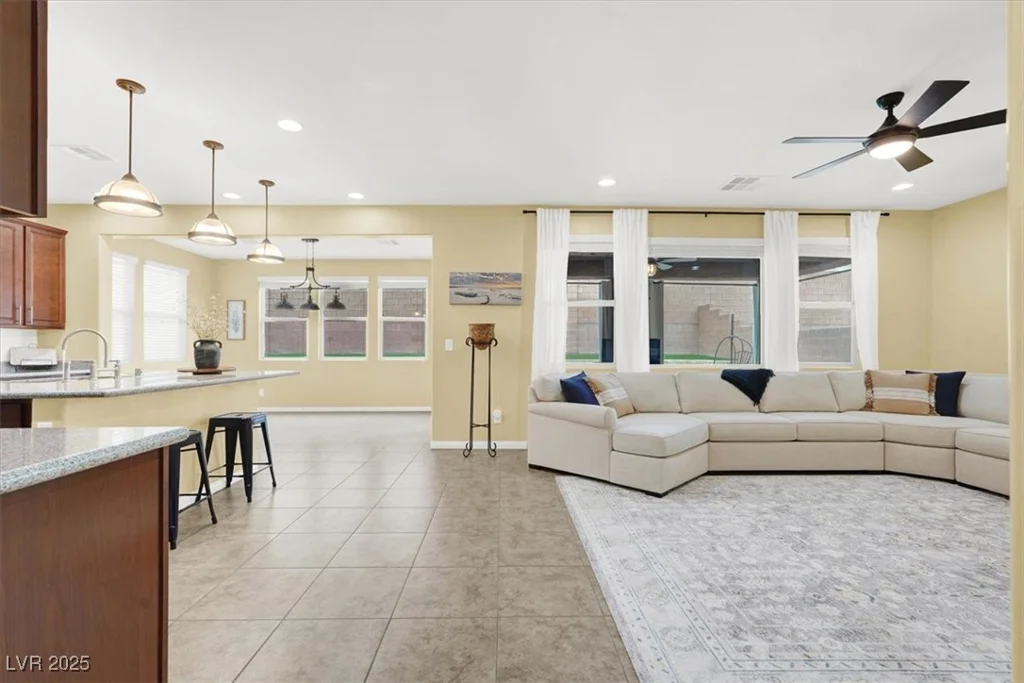 11435 Castor, Las Vegas, NV 89183