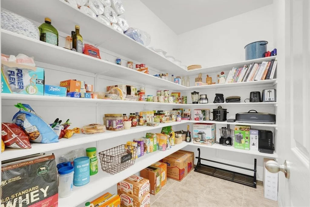 11435 Castor, Las Vegas, NV 89183