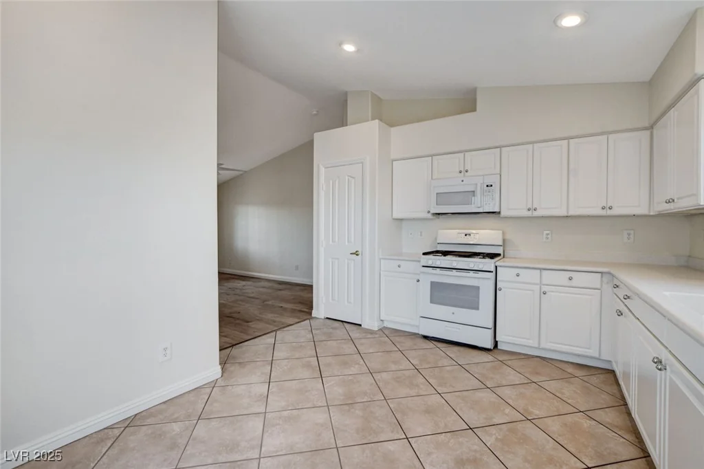 8624 Little Fox, Las Vegas, NV 89123