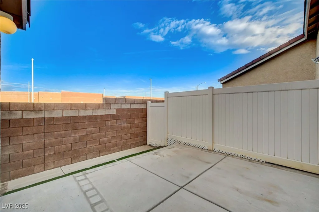 8624 Little Fox, Las Vegas, NV 89123