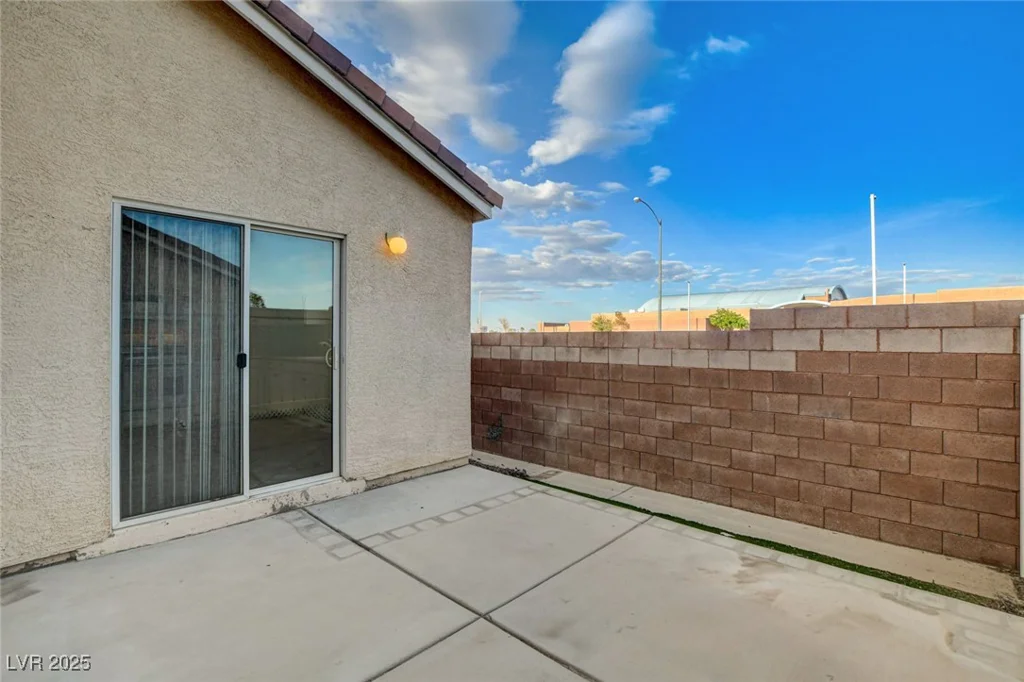 8624 Little Fox, Las Vegas, NV 89123