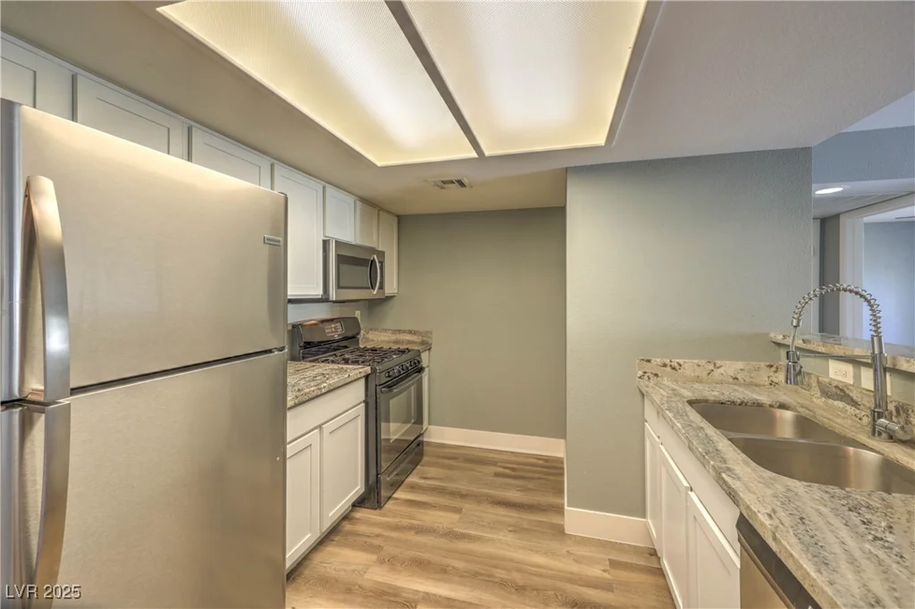 8070 Russell, Las Vegas, NV 89113