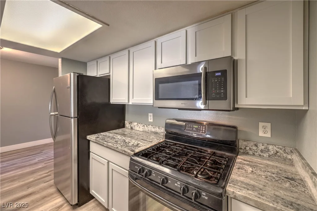 8070 Russell, Las Vegas, NV 89113