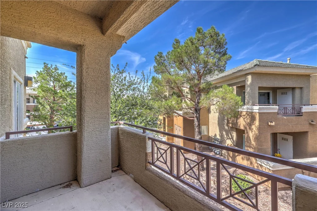 8070 Russell, Las Vegas, NV 89113