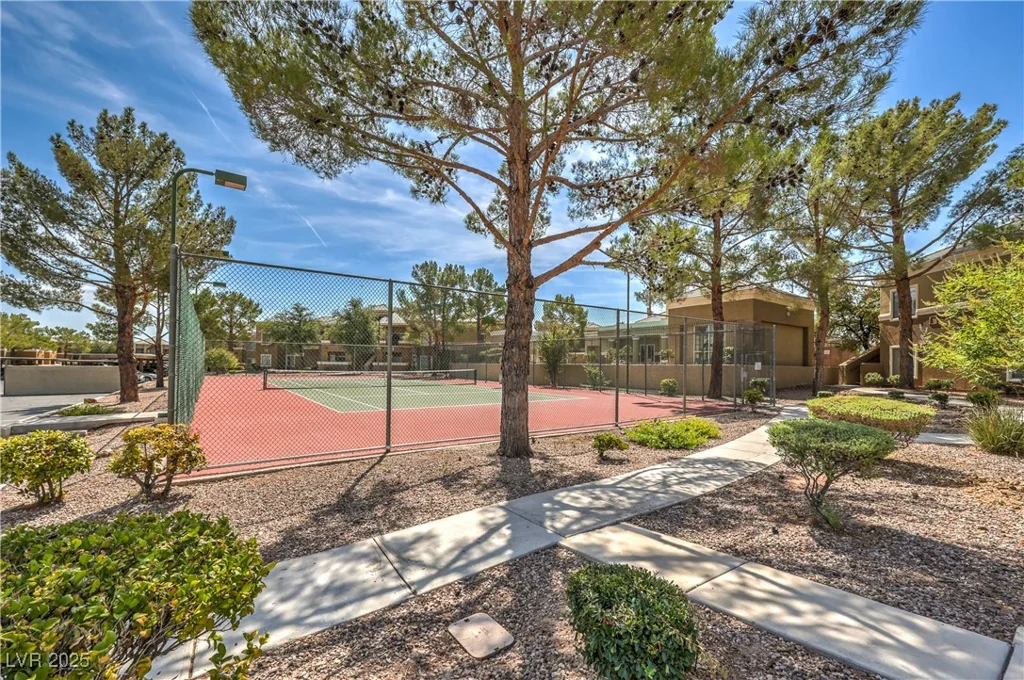 8070 Russell, Las Vegas, NV 89113