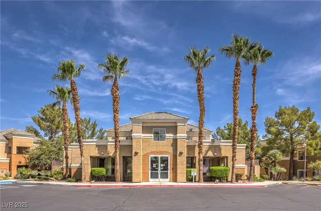 8070 Russell, Las Vegas, NV 89113