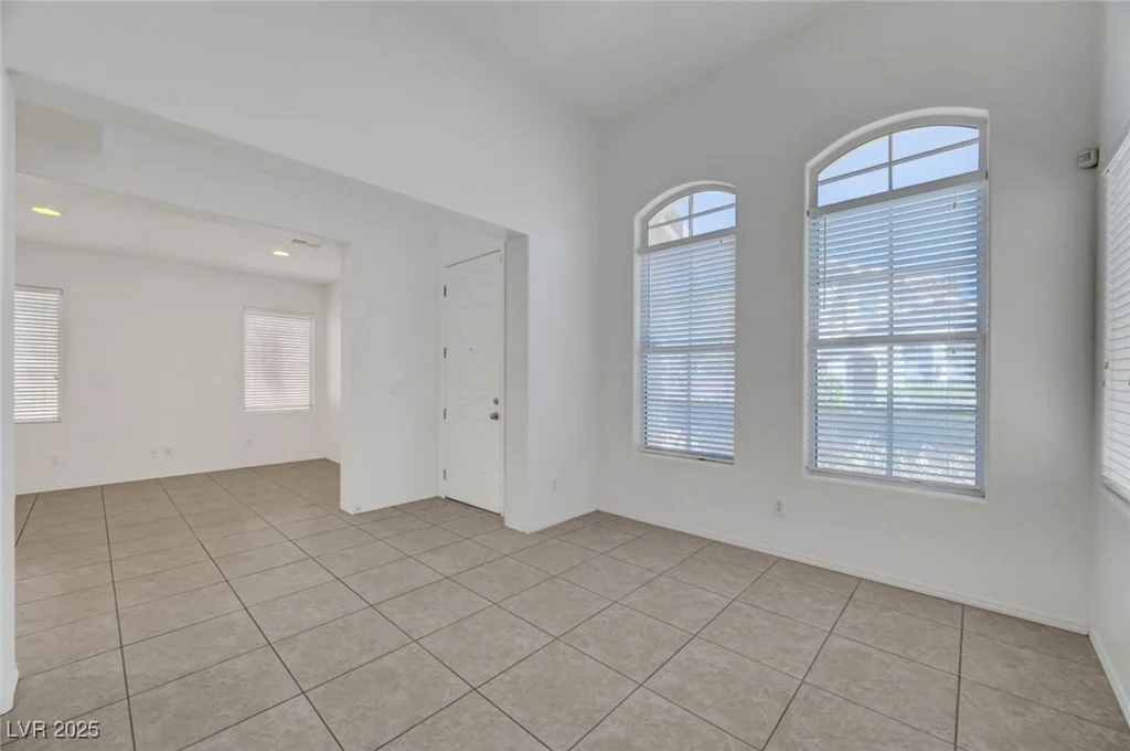 6797 Cardoness, Las Vegas, NV 89139