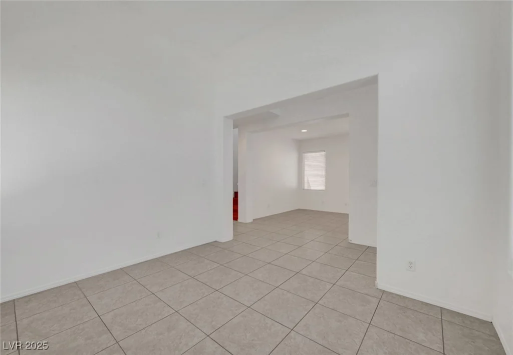 6797 Cardoness, Las Vegas, NV 89139