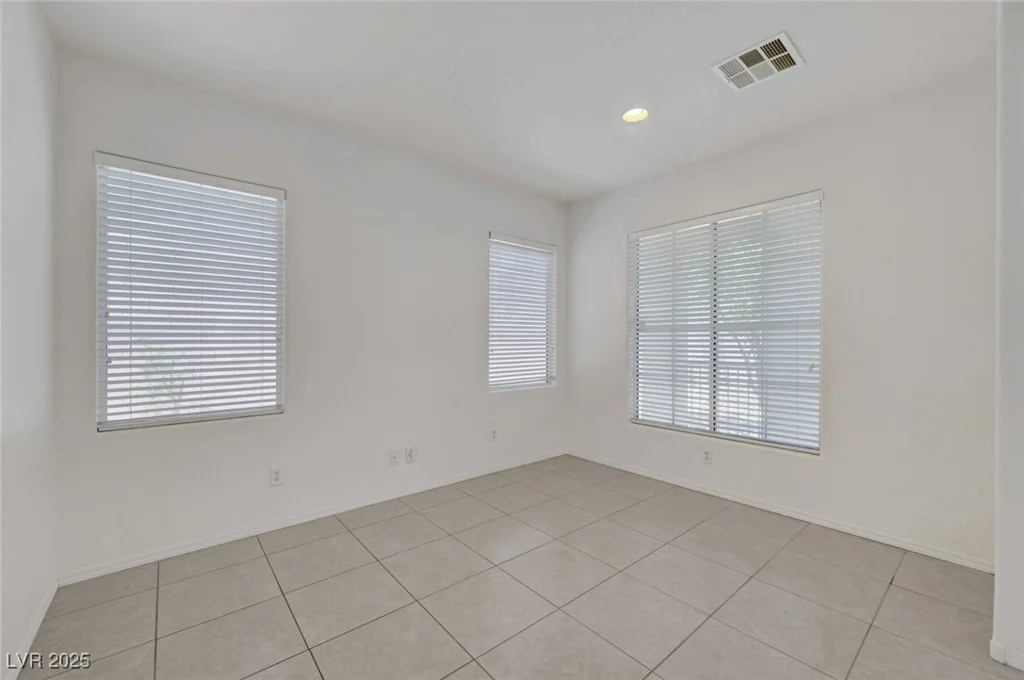 6797 Cardoness, Las Vegas, NV 89139