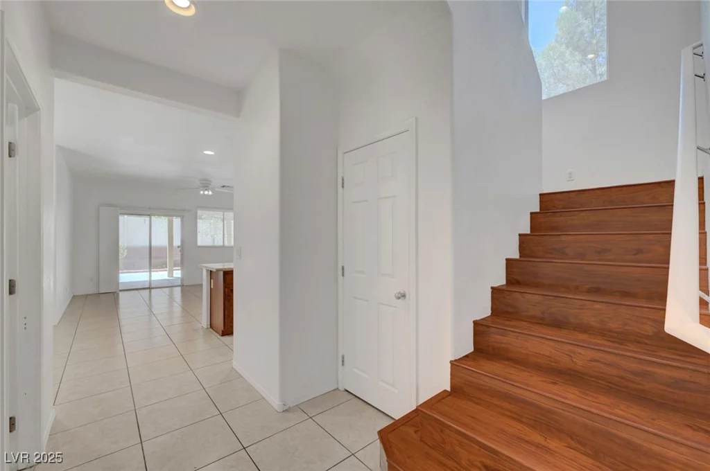 6797 Cardoness, Las Vegas, NV 89139