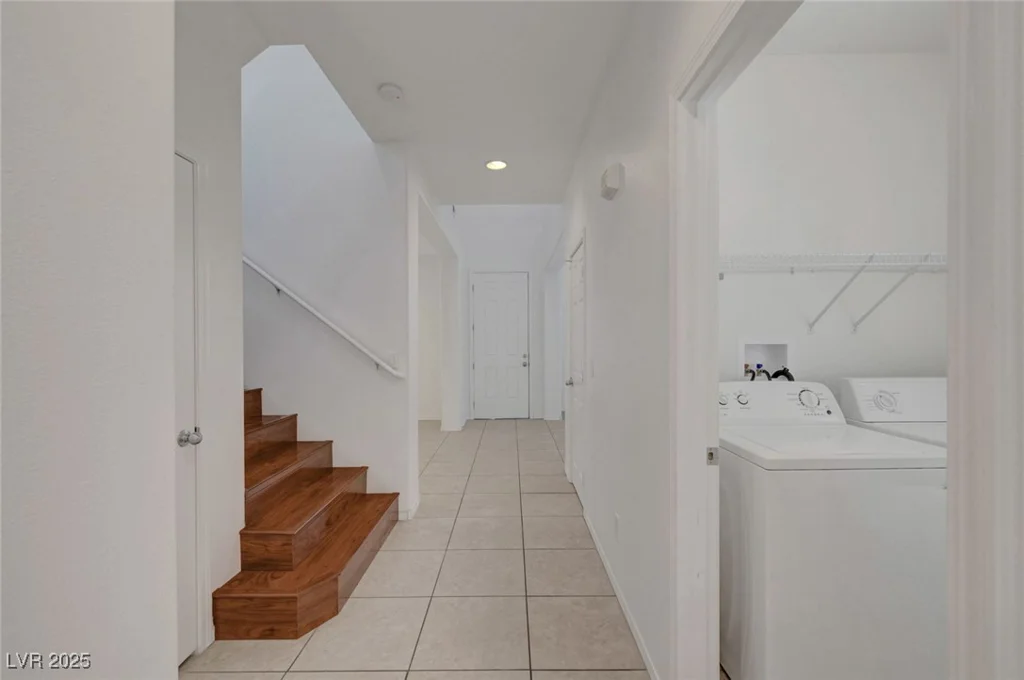 6797 Cardoness, Las Vegas, NV 89139