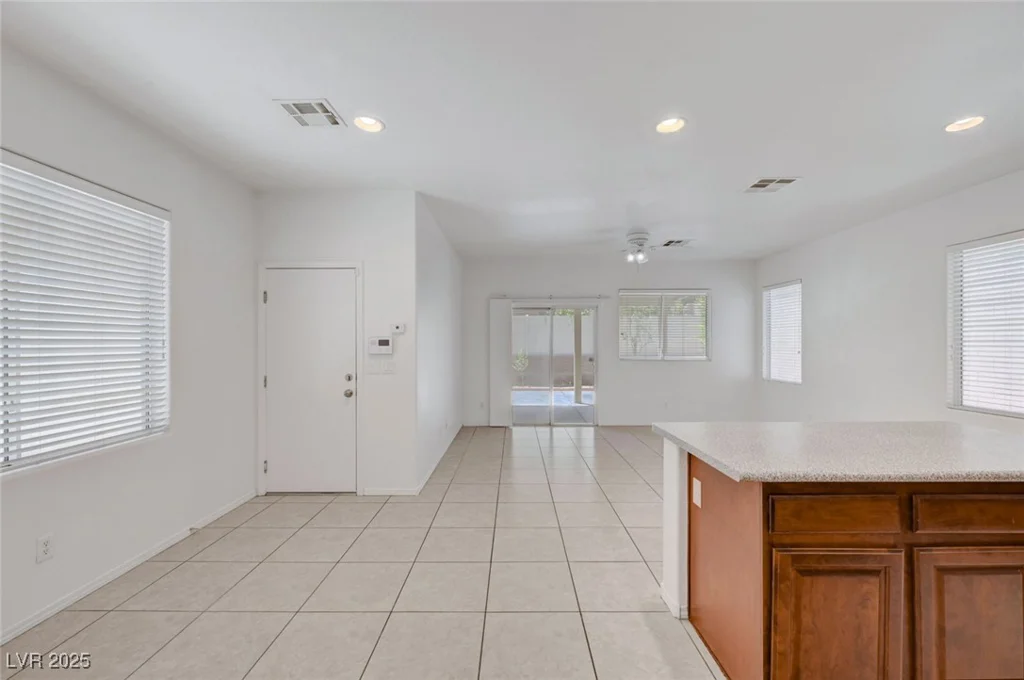6797 Cardoness, Las Vegas, NV 89139