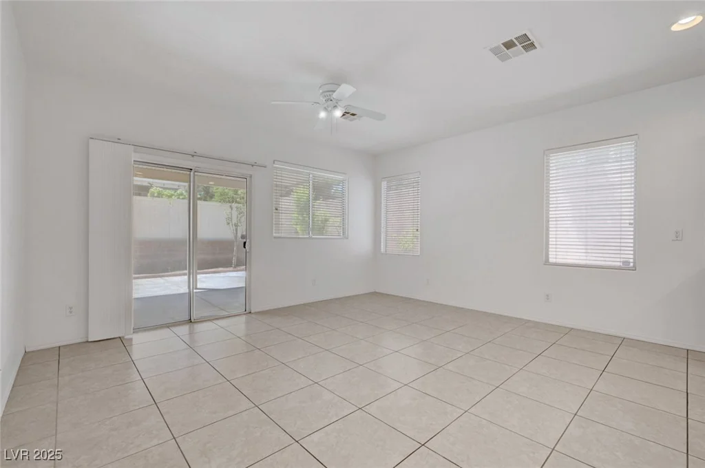 6797 Cardoness, Las Vegas, NV 89139