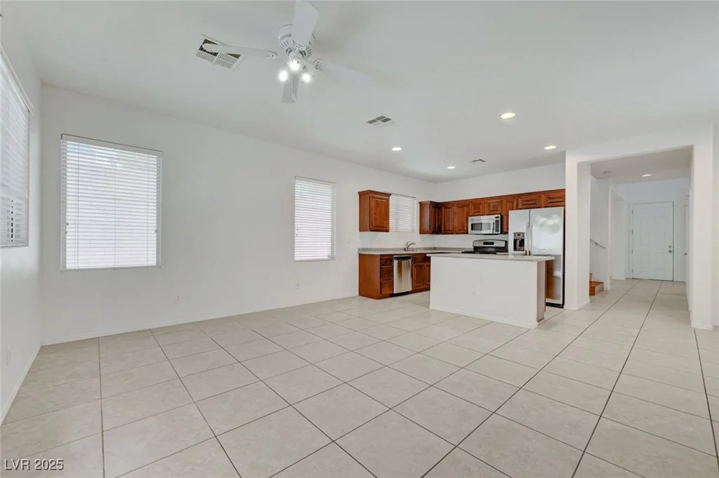 6797 Cardoness, Las Vegas, NV 89139