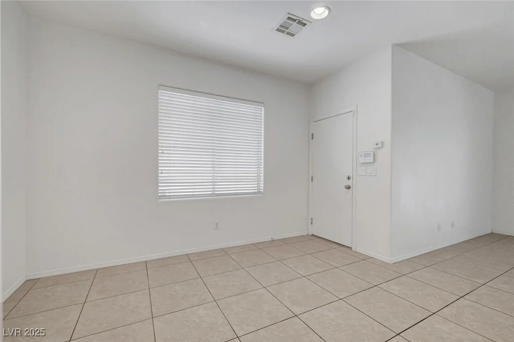 6797 Cardoness, Las Vegas, NV 89139