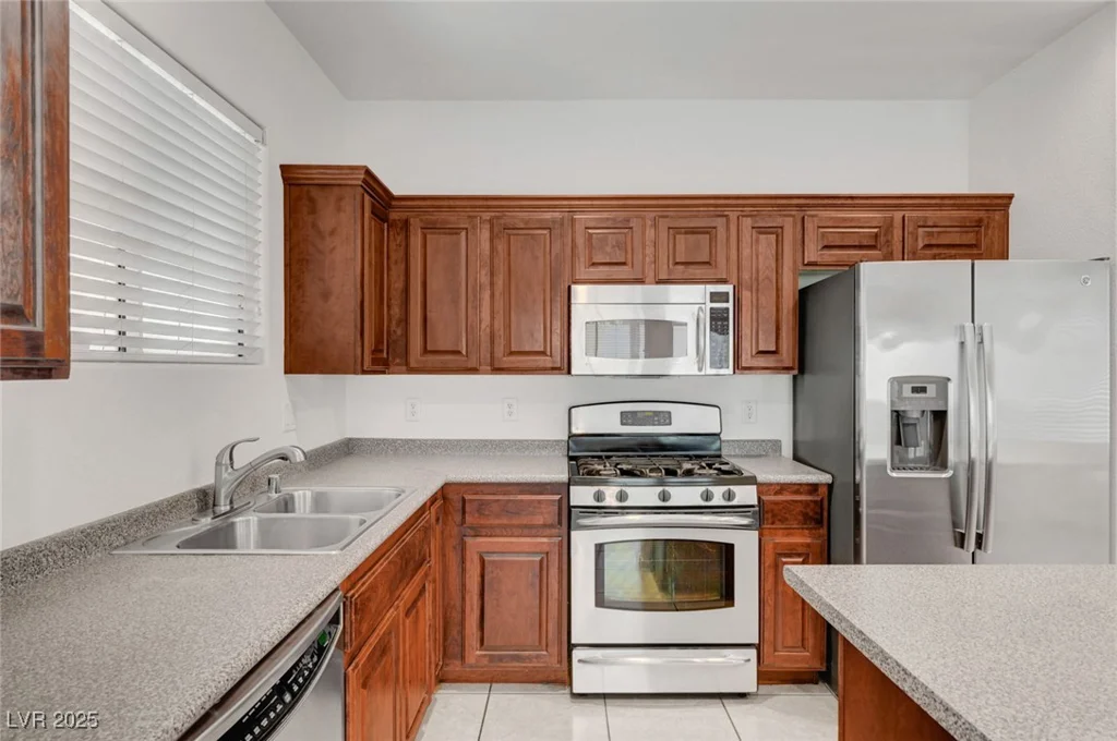 6797 Cardoness, Las Vegas, NV 89139